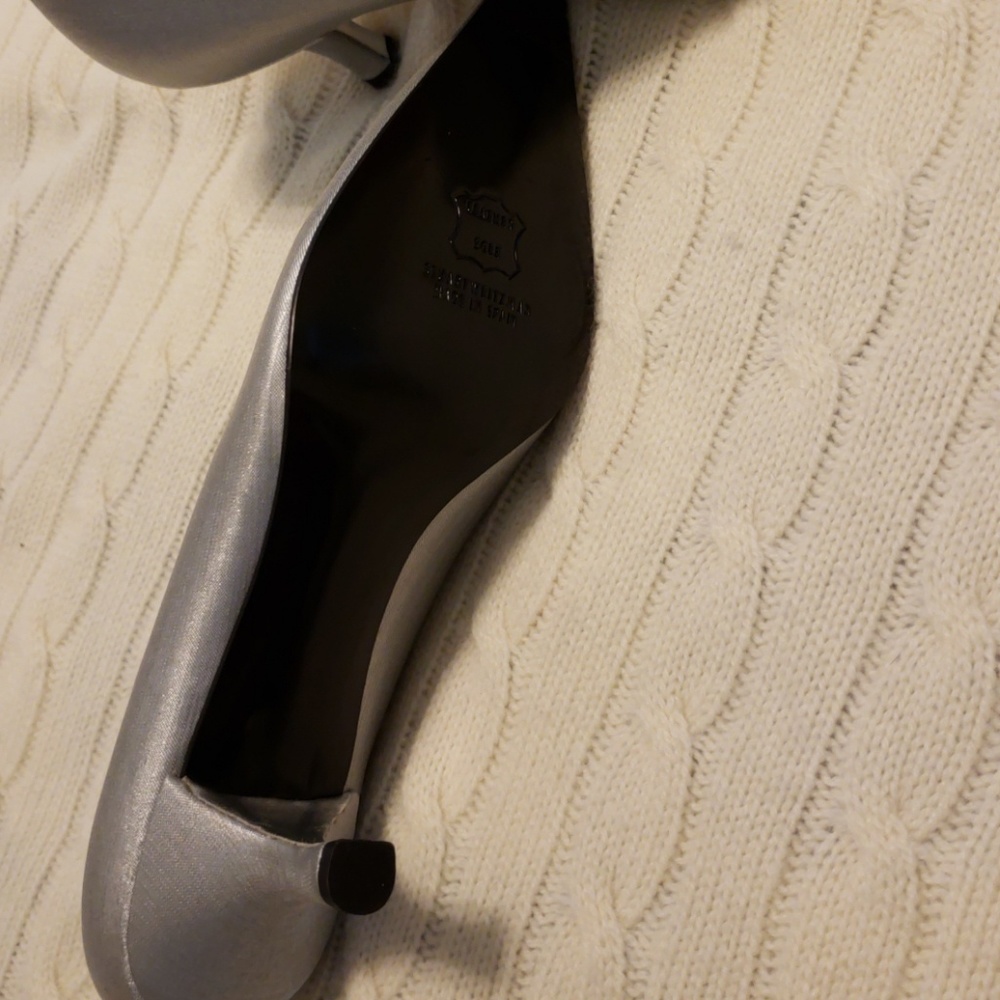 Shoes - Picture 2 of 2